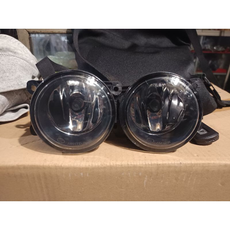 Foglamp Lampu Kabut Bemper Depan Nissan Serena C24 C26 AUTEC