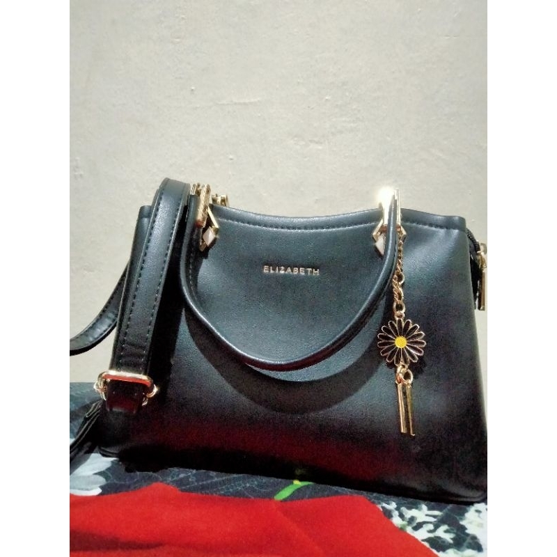 Preloved Tas Selempang Elizabeth