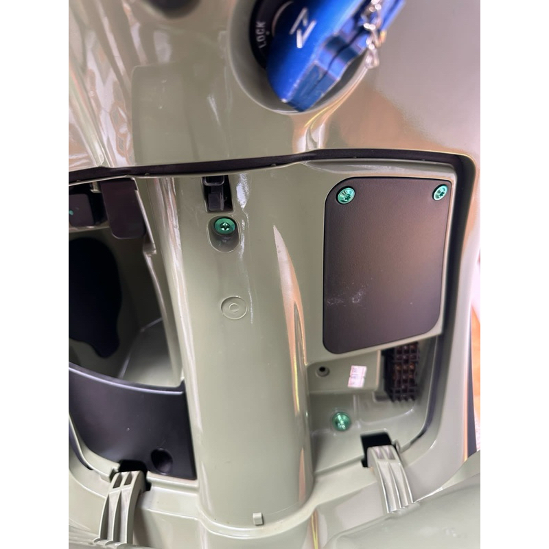 Baut titanium Glovebox vespa sprint/primavera