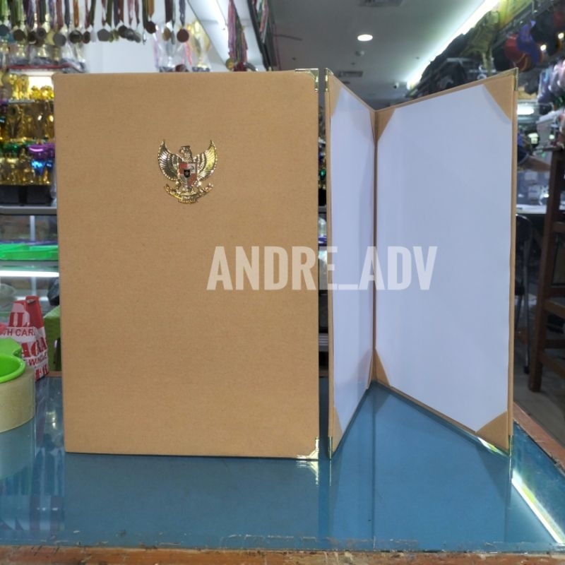 

map beludru map kantor kombinasi Garuda coating