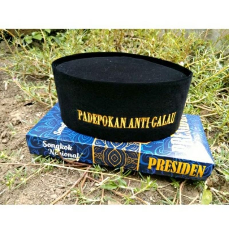 Peci Hitam Kang Ujang Bustomi Songkok Hitam Kopiah Hitam padepokan anti galau