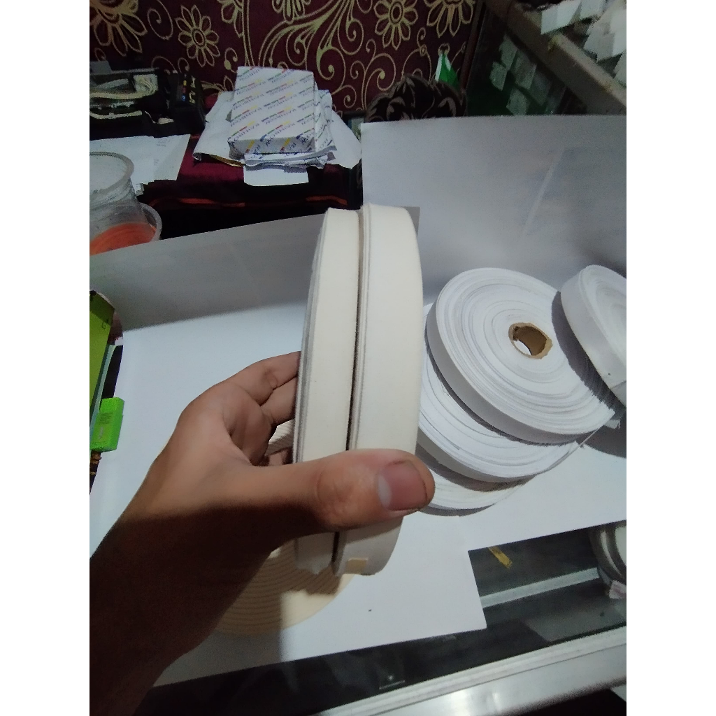 

Pita Label Katun Polos Cream 1cm 2cm Bahan Halus Lembut Premium Import