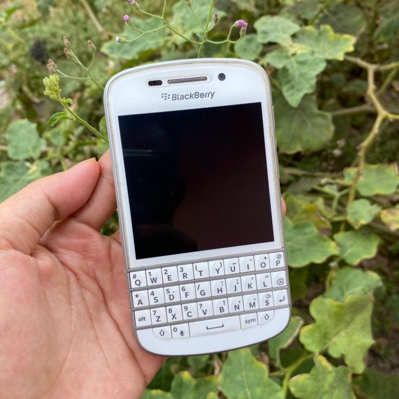 BlackBerry Q10 Jaringan 4G All Operator Sudah Full Aplikasi android