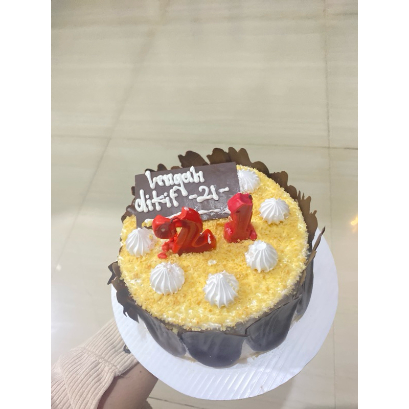 

Kue Ulang Tahun