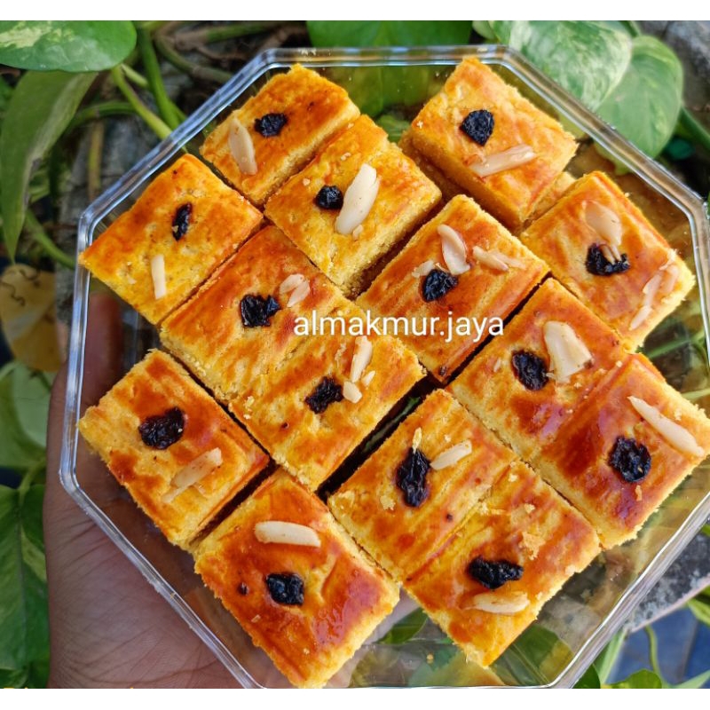 

Kue Kering Salju Arab 500 gr dan 1 kg Kue kering salju khas arab