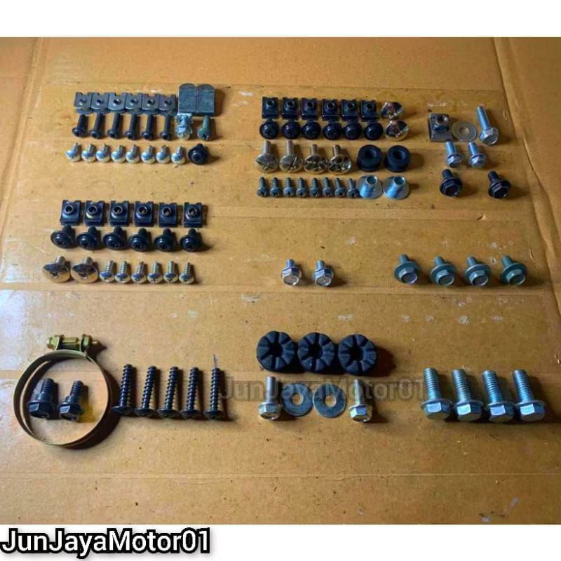 Baut Fullset Body Motor Supra X 125 tahun 2005 - 2008 / Lengkap baut full body