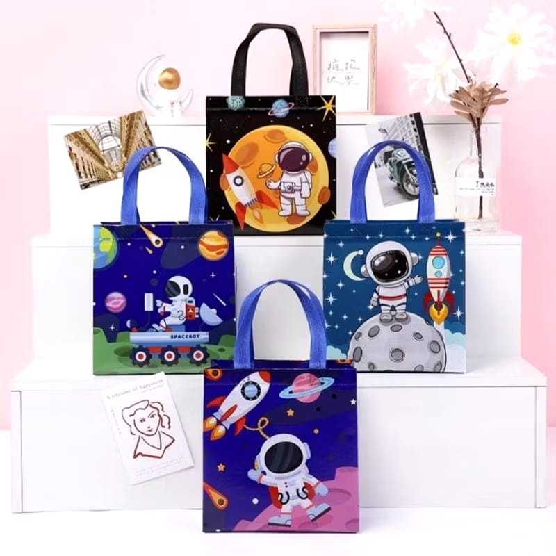 

Goodie bag Astronot / tas souvenir ulang tahun anak