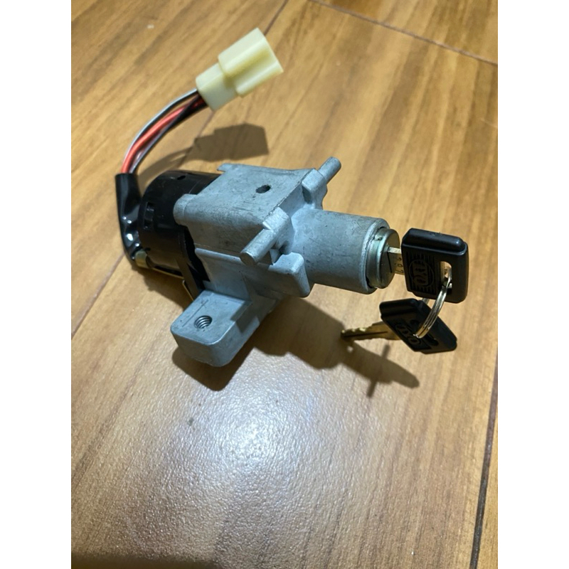 Kunci kontak V80 & V80 deluxe / Robot