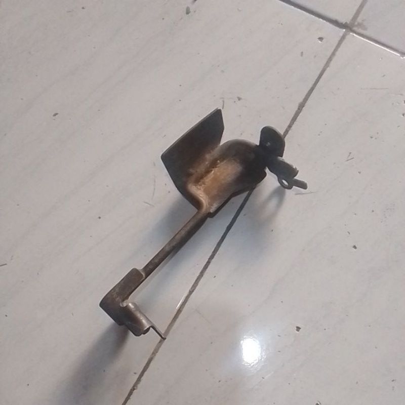 BREKET BRACKET DUDUKAN SAYA BAWAH SUPRA X 125 HELM IN