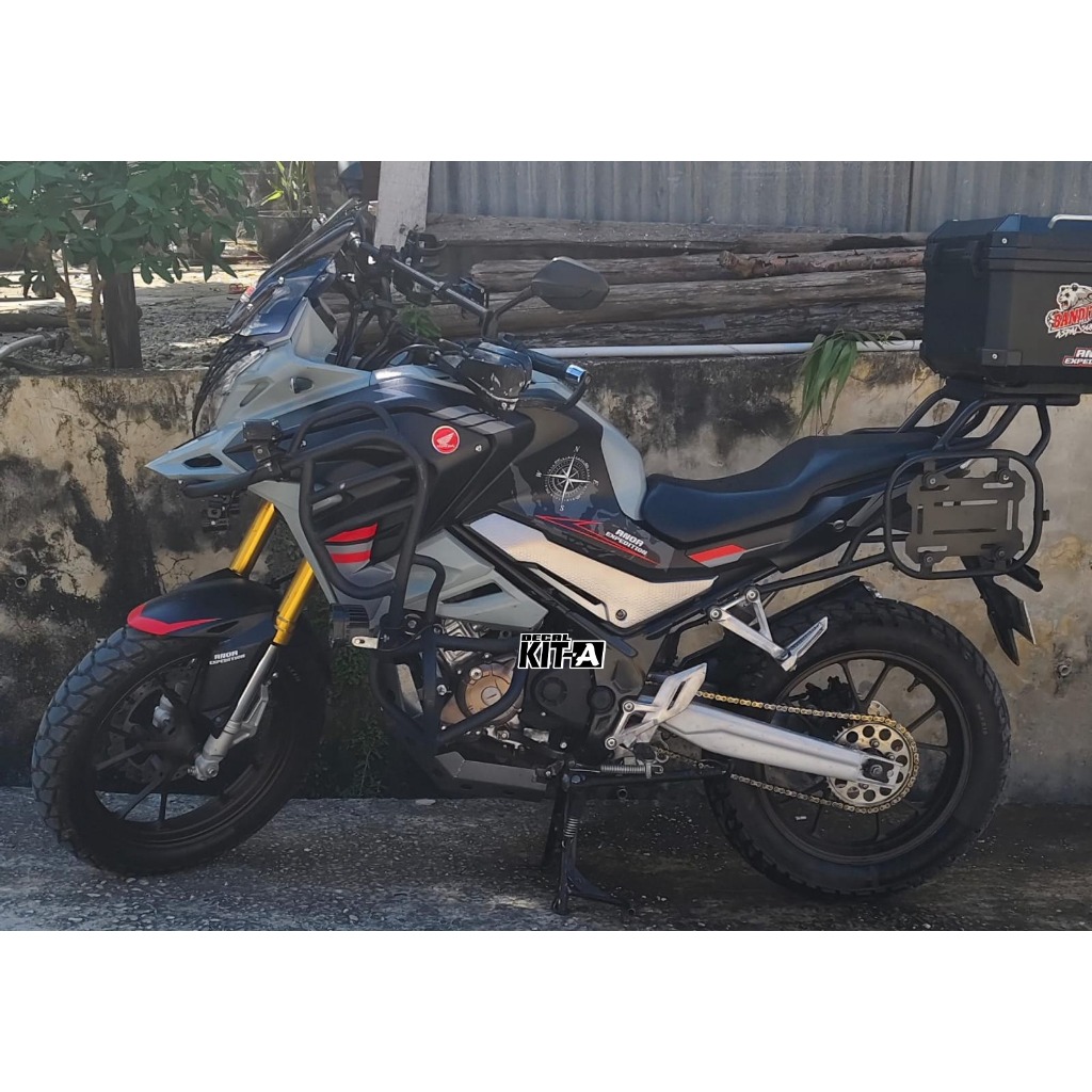 Decal CB 150x striping stiker motor CB 150x desain simple MOTIF hitam abu list merah