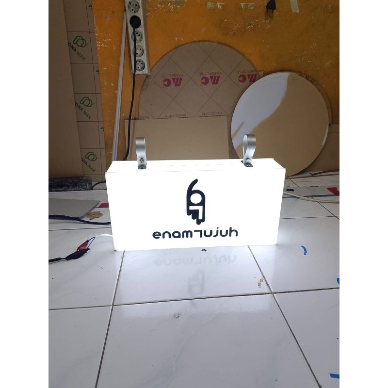 Neon Box Outdoor 80×70 (full akrilik)