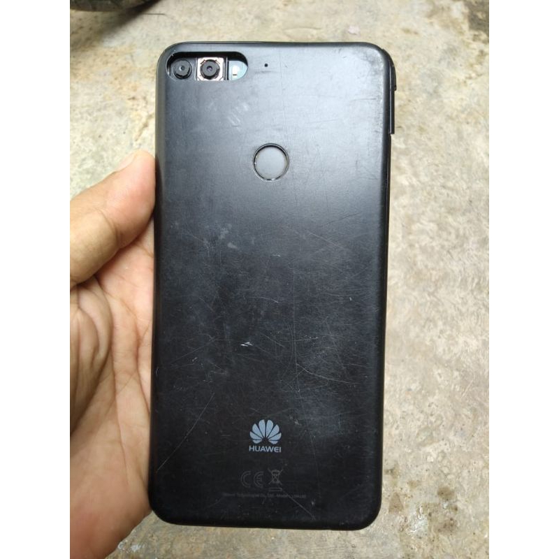 Hp Huawei nova lite 2 ram 3/32 minus cekdiskripsi