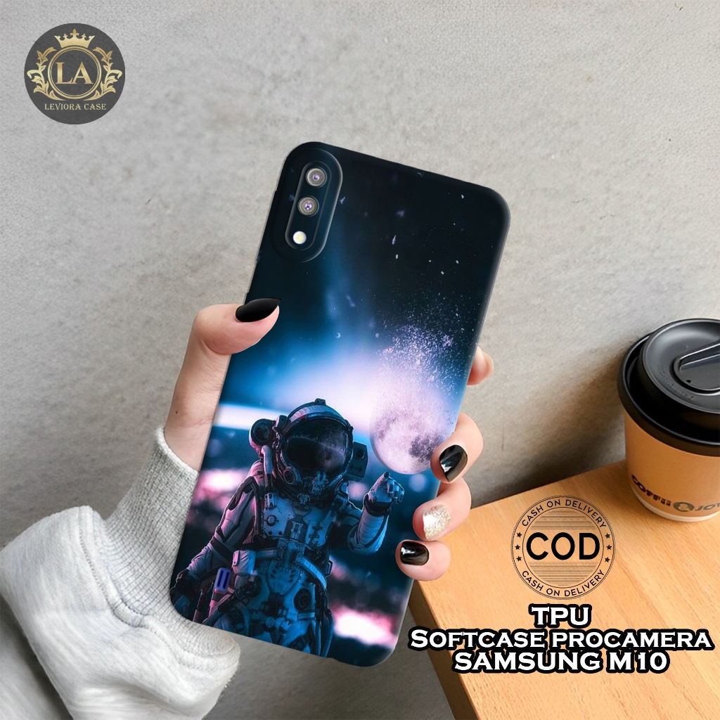 Case Samsung M10 Terbaru - Leviora Case - Fashion Case Astronot - Softcase Samsung M10 Terbaru - Cas