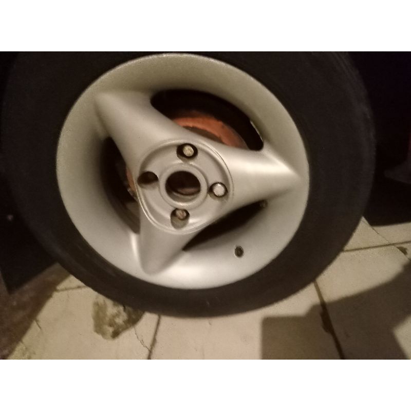 velg + ban Corolla dx 1984
