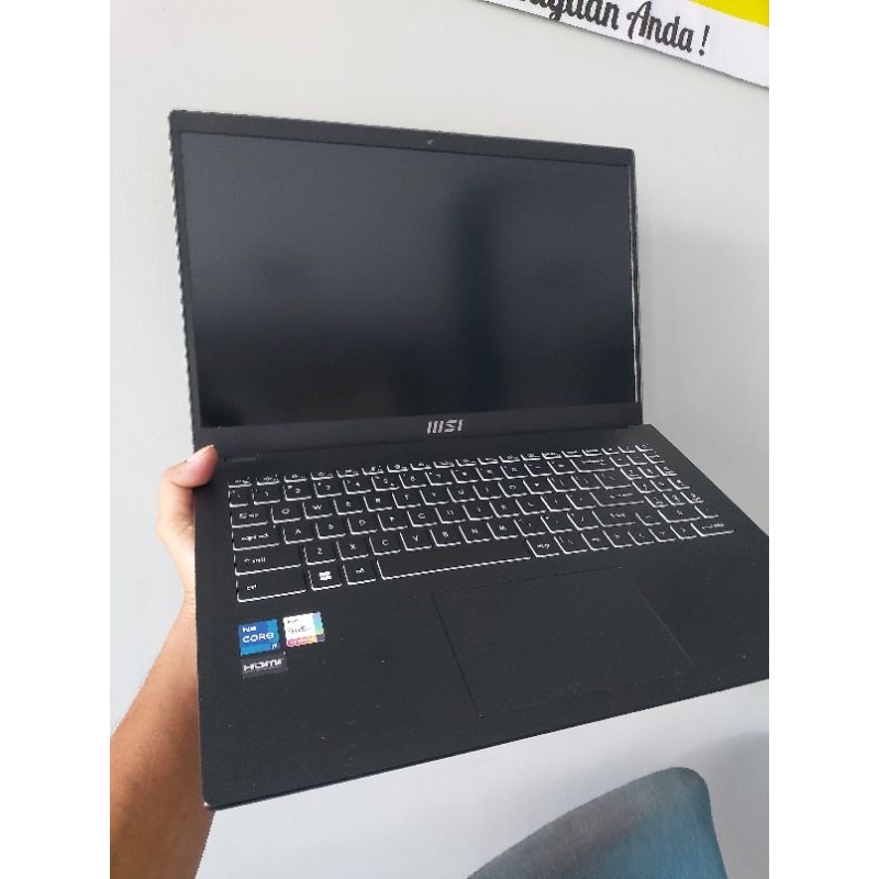 Laptop MSI Modern 15 B11M Core i7-1195G7 8/512 SSD