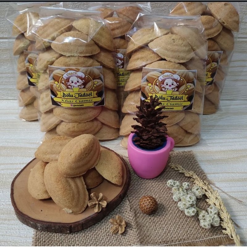 

Bolu Jadoel Ciamis - Bolu Tradisional Lembut & Gurih, Isi 22 Biji (250-270 Gram)