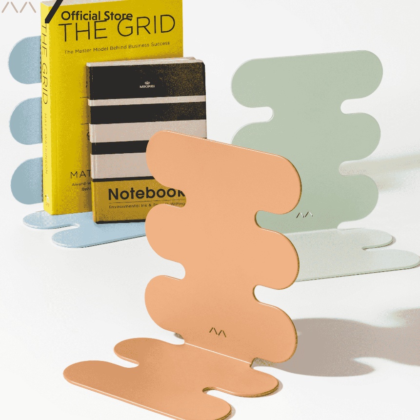 

KP8 Book End Stand Book End Holder Pembatas Buku by Materium versi Set