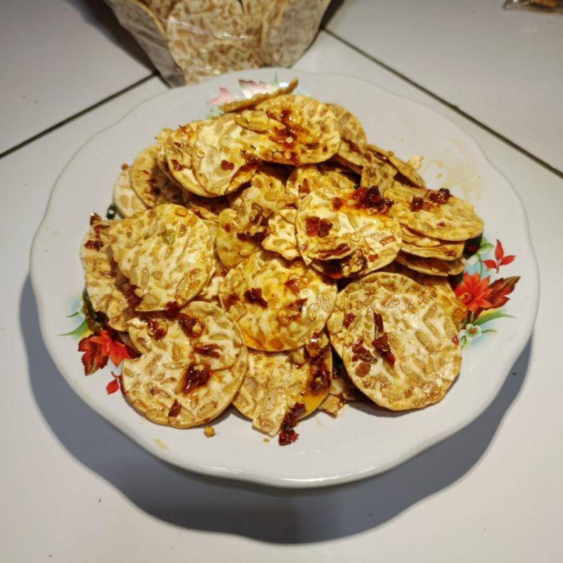 

1kg KERIPIK TEMPE SAGU CHILI OIL RENYAH CEMILAN SNACK ZAHRA