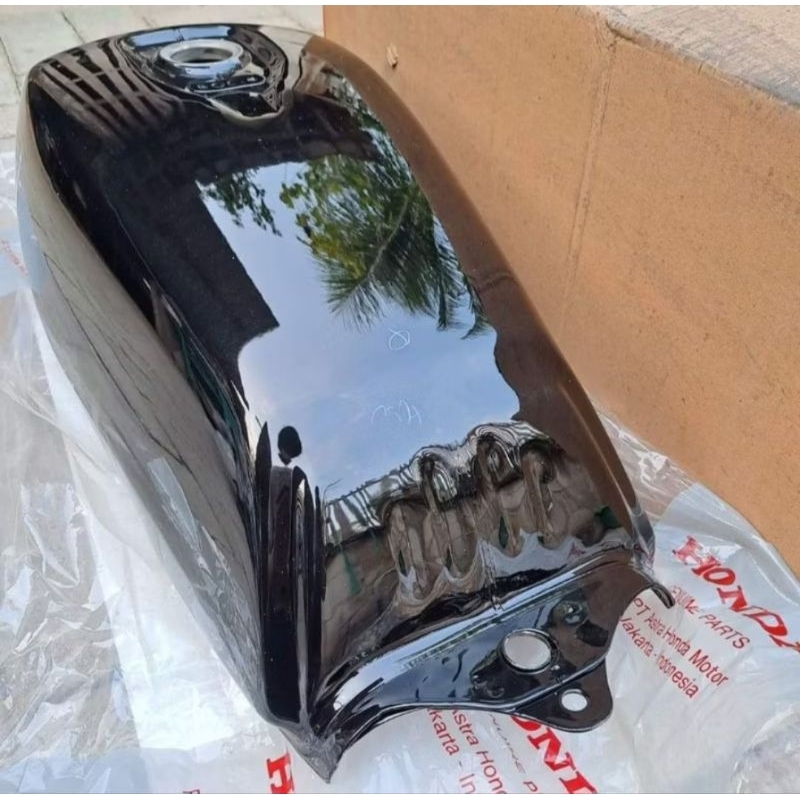 17510 KEG 880BNS TANKI TANGKI BENSIN GLMAX NEOTECH HITAM ORIGINAL AHM