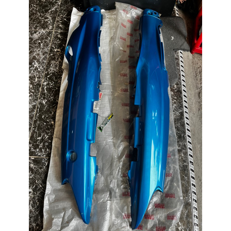 Side cover body bodi belakang F1ZR FIZR biru metalik BC3