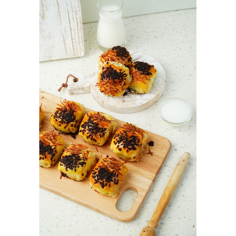 

Bolen Pisang Coklat Keju Isi 10 Pcs