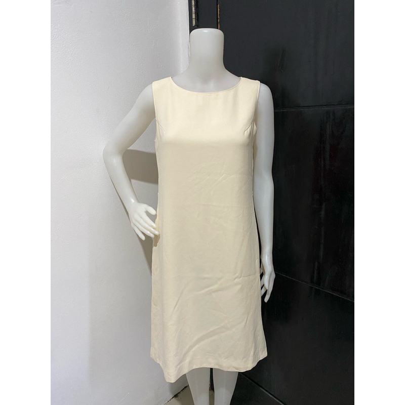 EL SUYO Midi dress cream kutung tanpa lengan polos