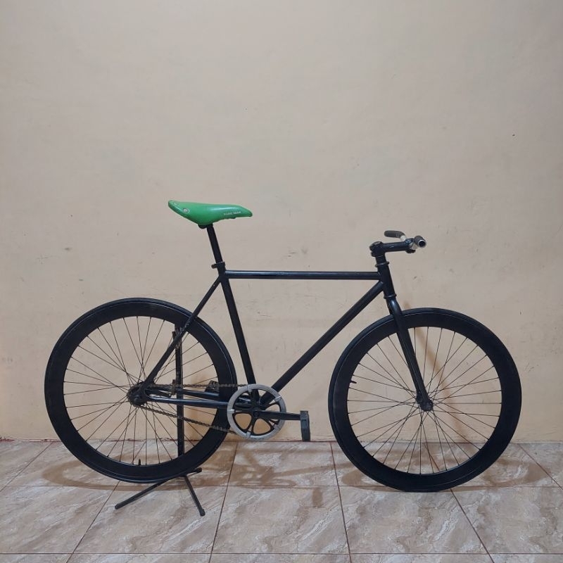 Sepeda fixie basic airwalk
