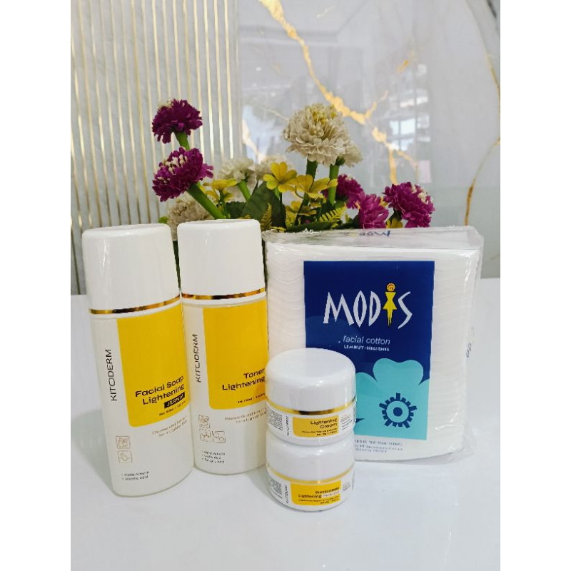 Kitoderm lightening BPOM (normal dan flek hitam) free Kapas
