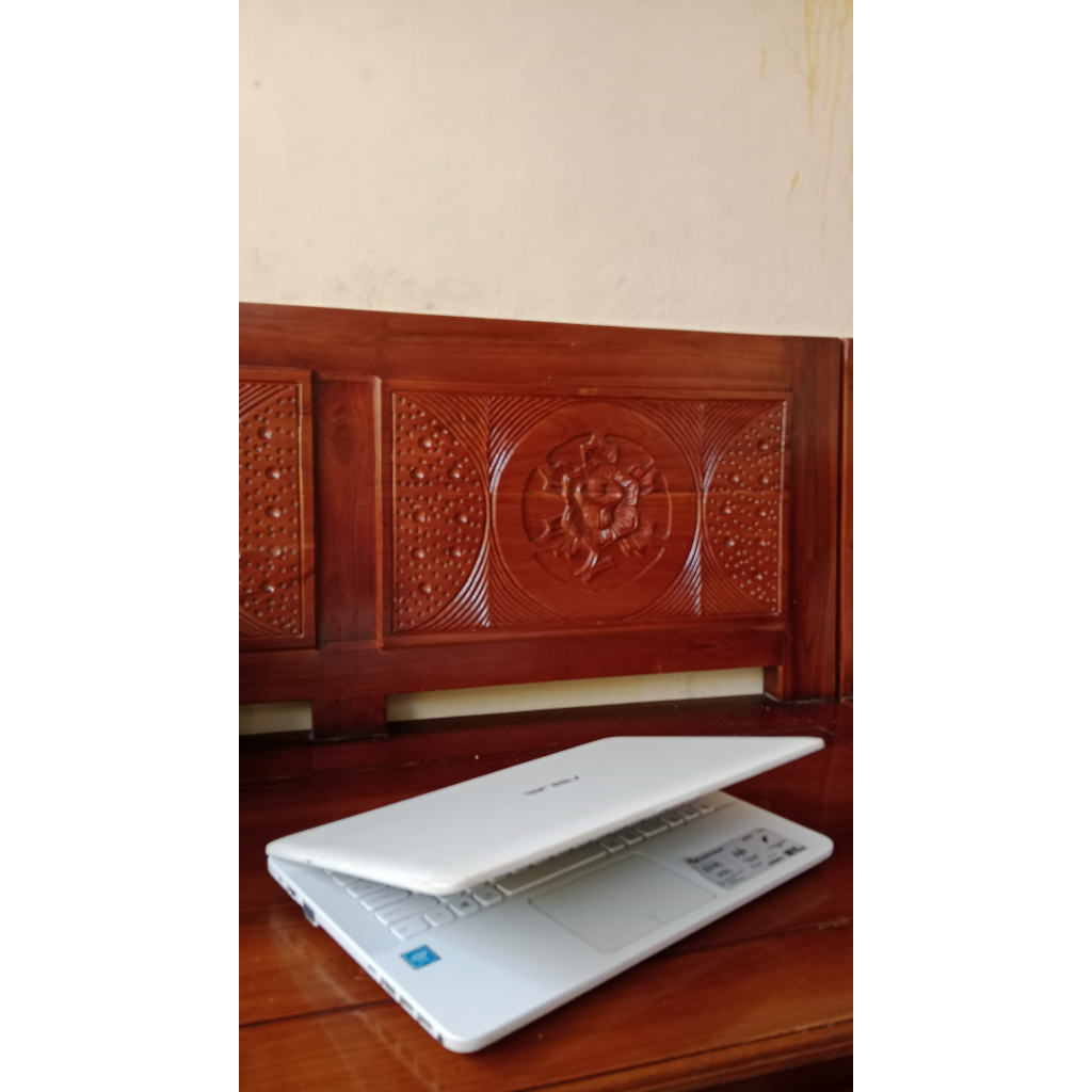 NOTEBOOK Asus X441S INTEL CELERON RAM 2 GB LAPTOP SECOND BERGARANSI MALANG