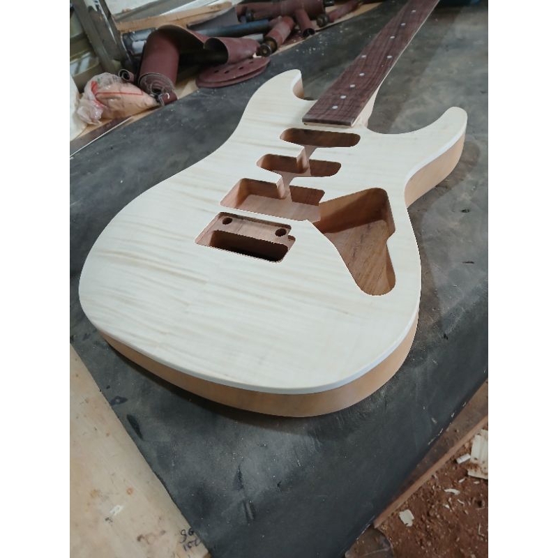 body gitar ibanez az 22 fret cnc