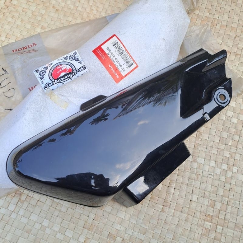 COVER BOX TEPONG AKI KANAN HONDA ASTREA GRAND ORIGINAL AHM