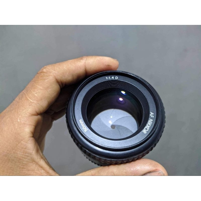Lensa Nikon 50mm f1,4 & 50mm f1.8 AFd