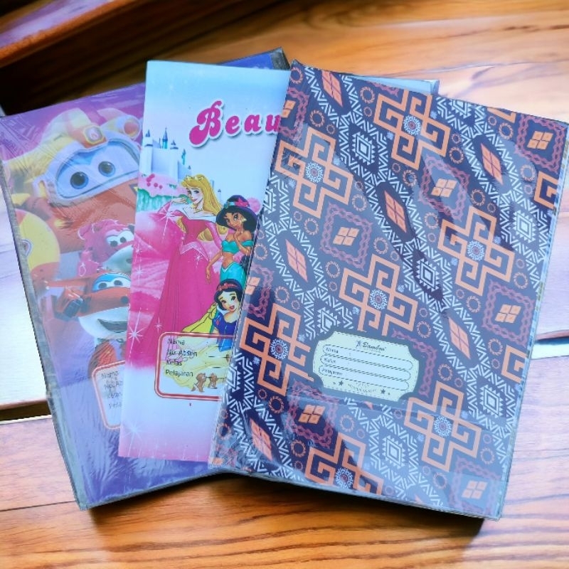 

Sampul Buku Kertas Fancy Karakter Bermotif isi 10 Lembar - Sampul Buku karakter Lucu