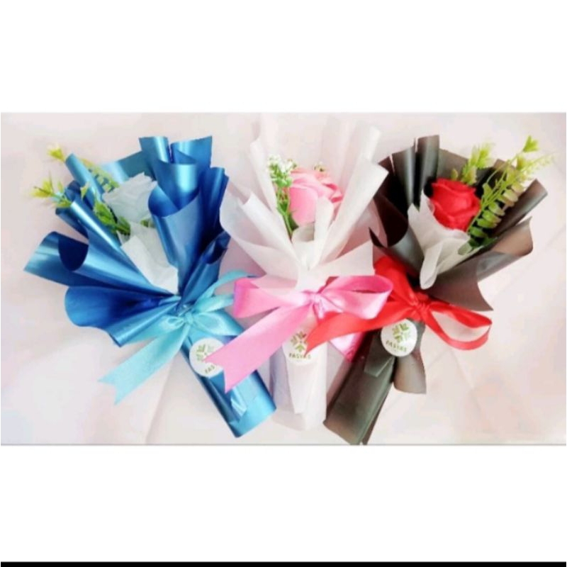 

single rose bouquet
