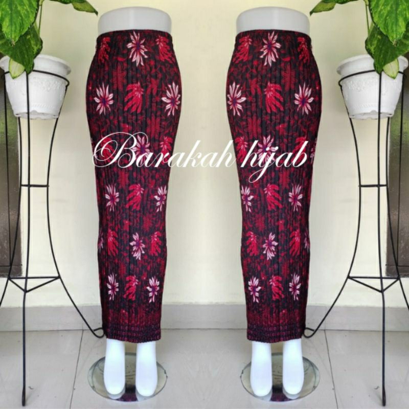Rok Batik Kebaya Prisket Rapih Model Panjang 100 Cm Lingkar Pingan 140 Cm Motif Bawahan Tebal Rempel