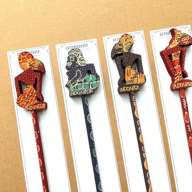 

Pensil Kayu Karakter Wayang / Souvenir cindramata oleh oleh khas jogja indonesia