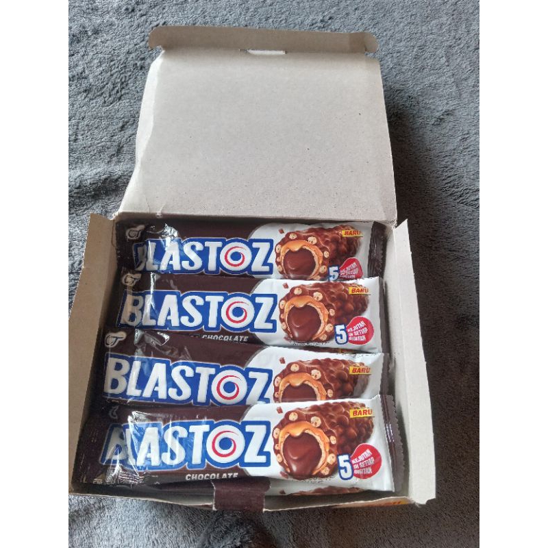 

Free packing kardus!!! Tango Blastoz chocolate 1box isi 12pcs