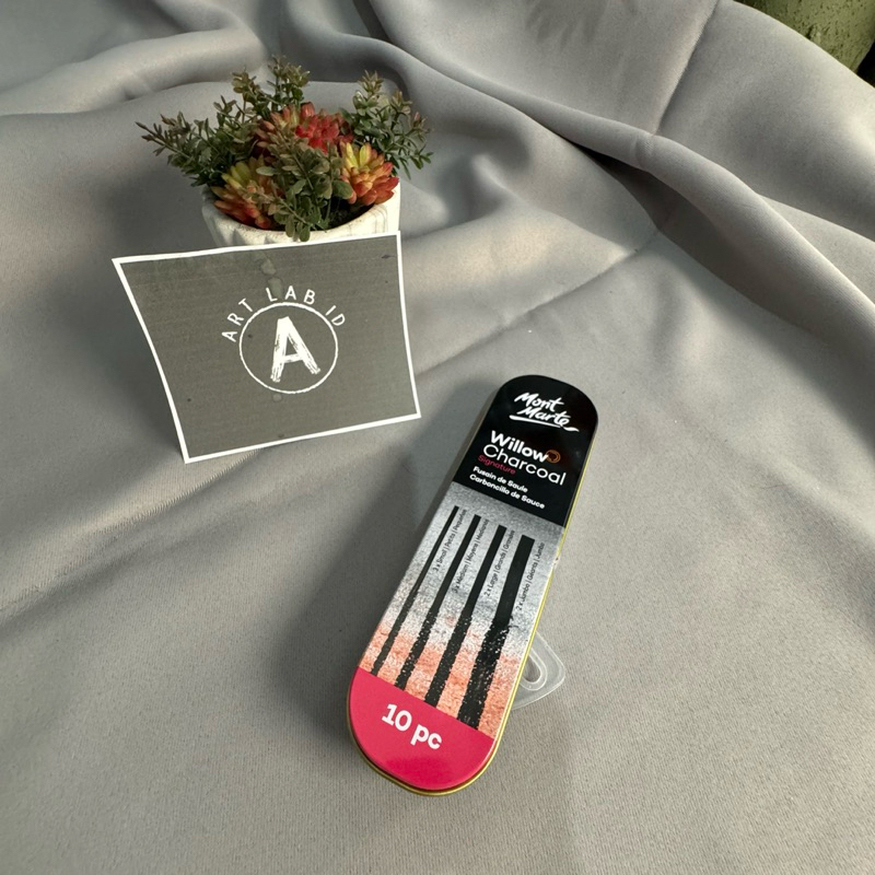 

Mont Marte Charcoal Sticks