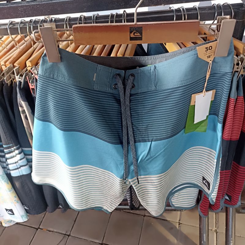 Celana Pendek Renang Pria Quiksilver Original Surfsilk Tijuana