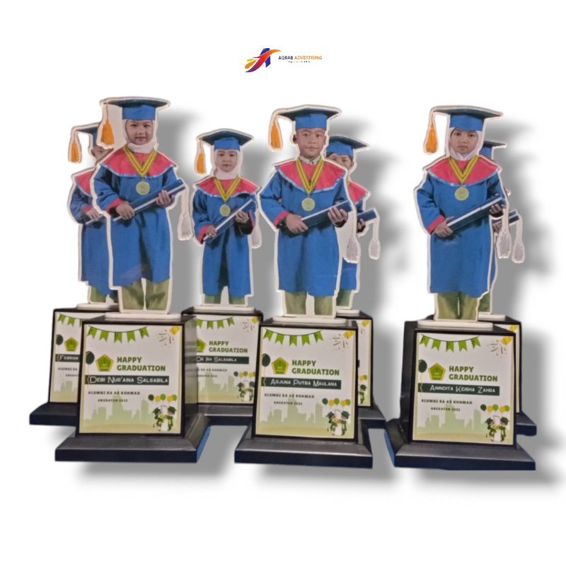 Plakat Piala Wisuda Anak Tk Sd Smp Custom Kustom Souvenir Akrilik Acrylic Unik Lucu