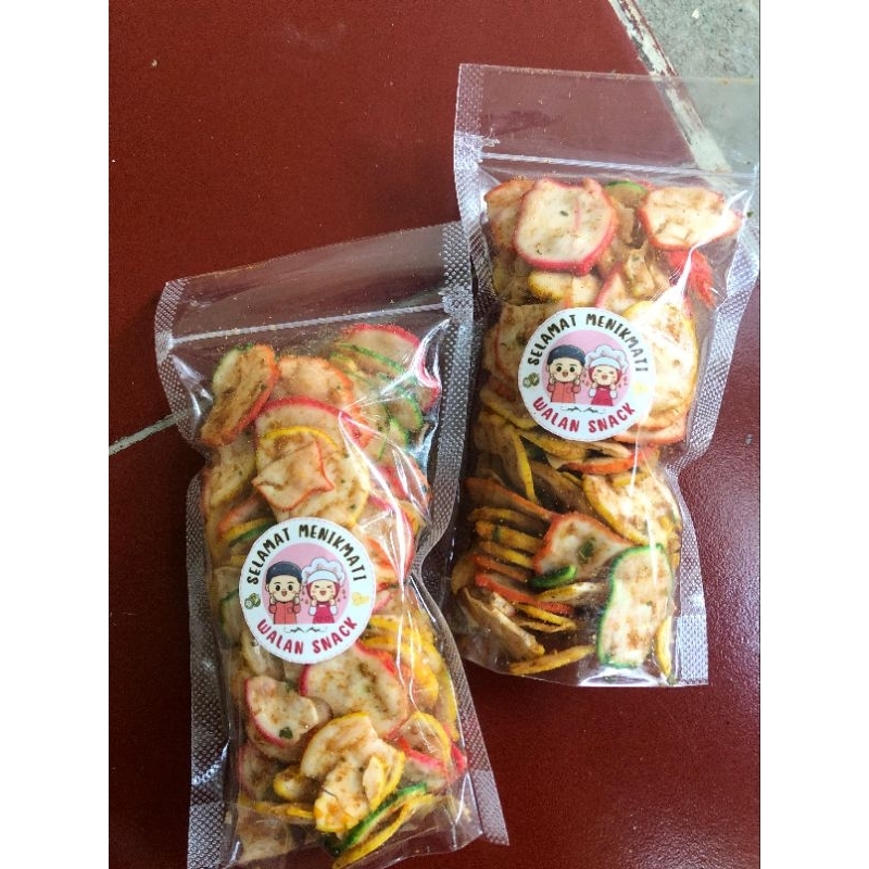 

Kerupuk seblak bawang daun jeruk