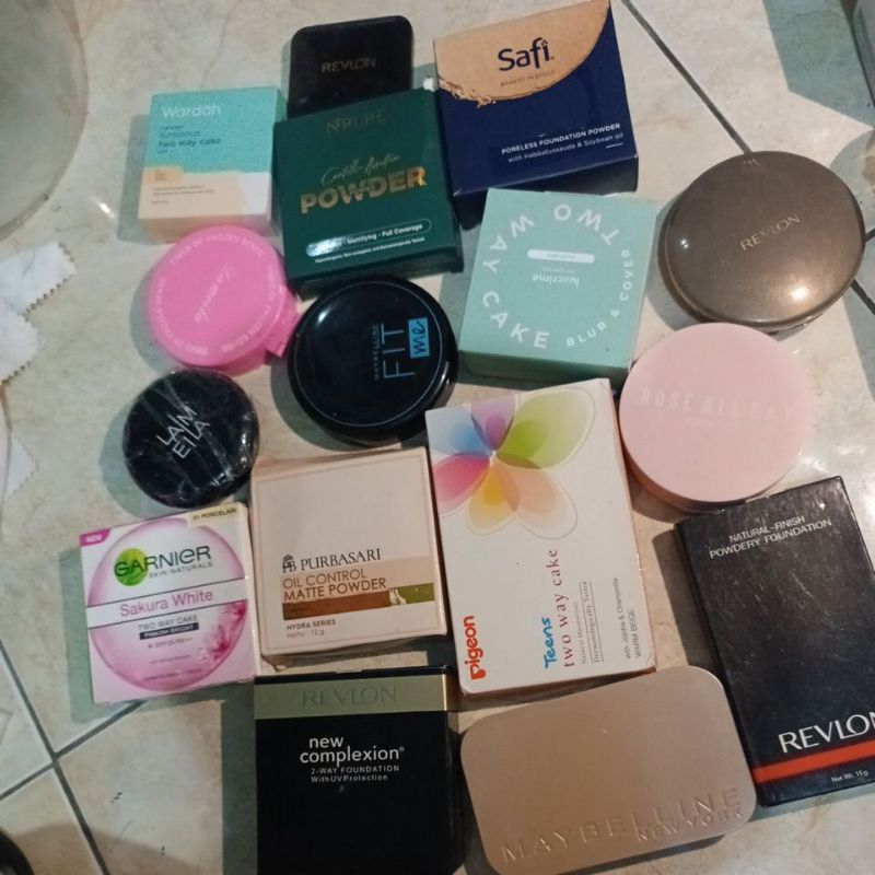 TWO WAY CAKE MATTE POWDER VARIAN BEDAK PADAT (reject kemasan)