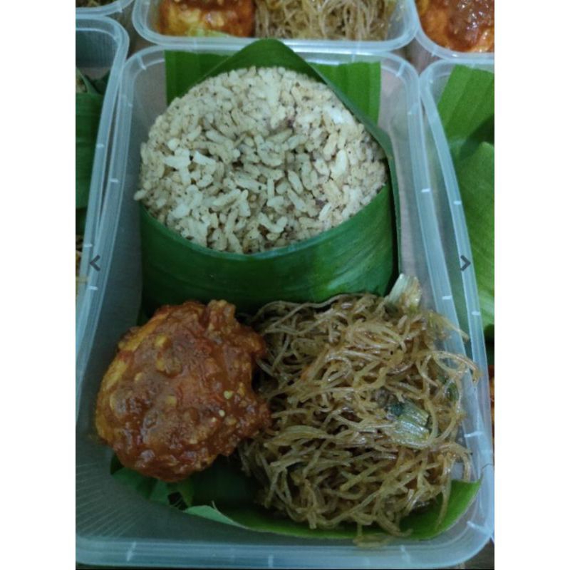 

Paket Nasi Daun Jeruk
