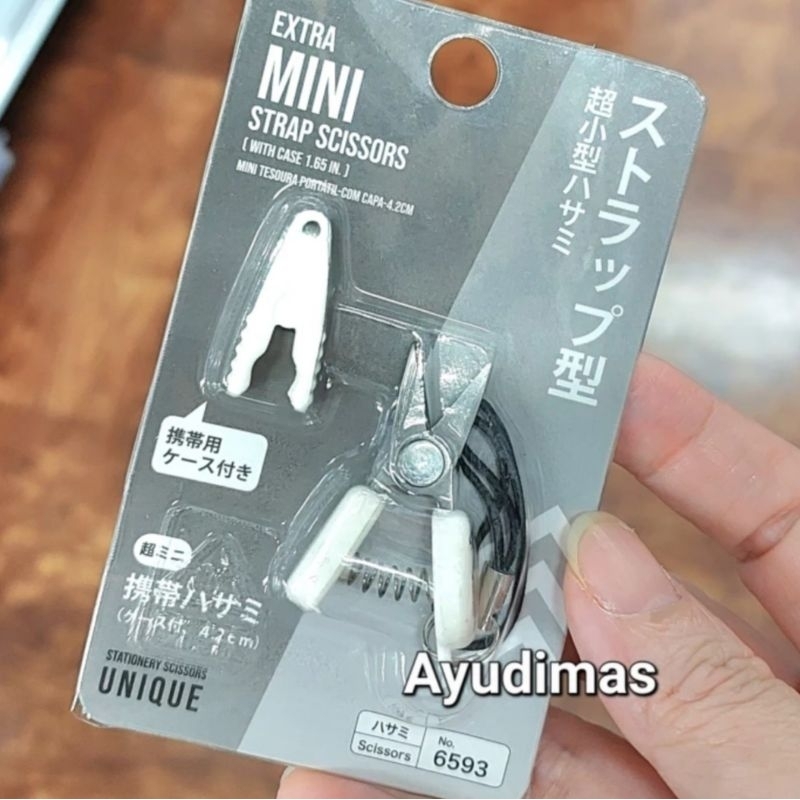 

Extra mini phone strap Scissors - Gantungan kunci / handphone Gunting Super kecil