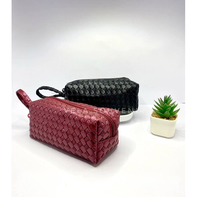 souvenir dompet kubus anyam /pouch boxy anyam / dompet kubus anyam / souvenir elegan / souvenir eksk