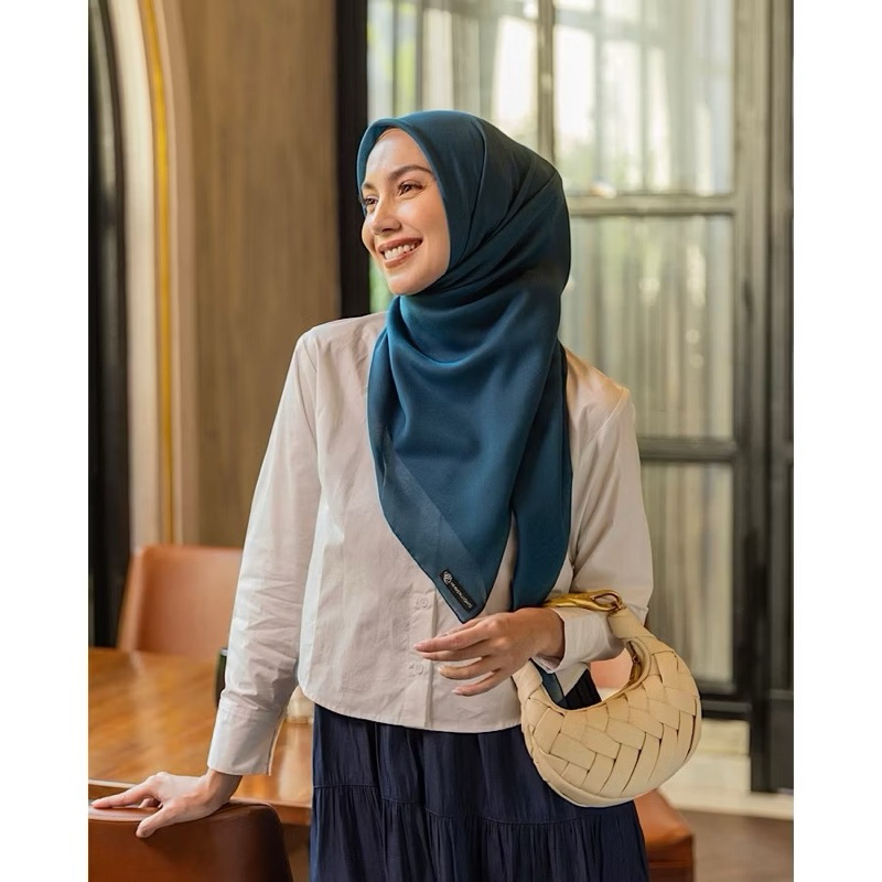 Hijab Polos Heaven Lights Voal