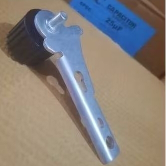 engsel bawah kulkas politron