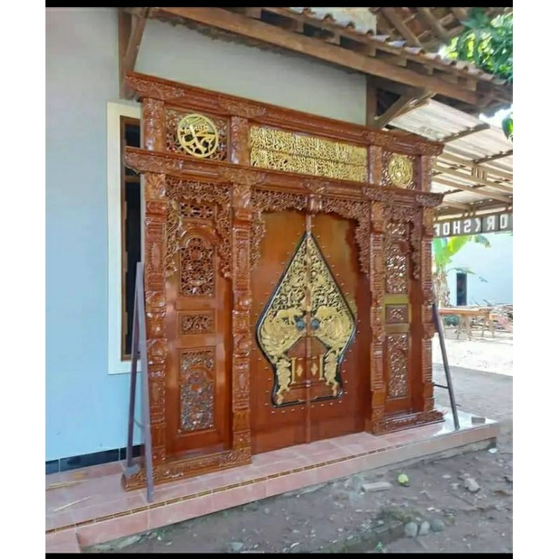 Pintu Gebyok Ukir Kaligrafi Allah Muhammad, Pintu Gebyok Motif Wayang Kelir