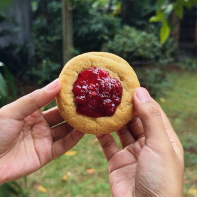 

Strawberry Cheesecake - Giant Soft Cookies