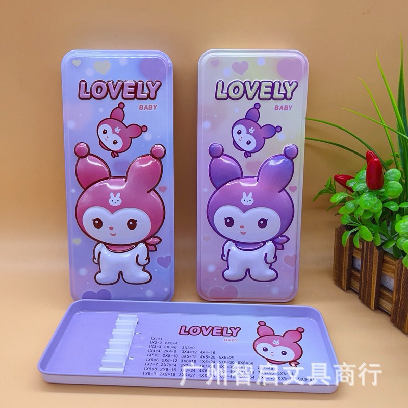 

Kotak Pensil Kaleng 3D Kuromi Timbul